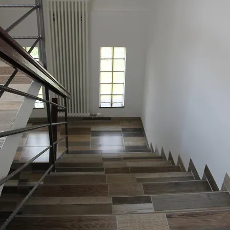 Leon Apartment *